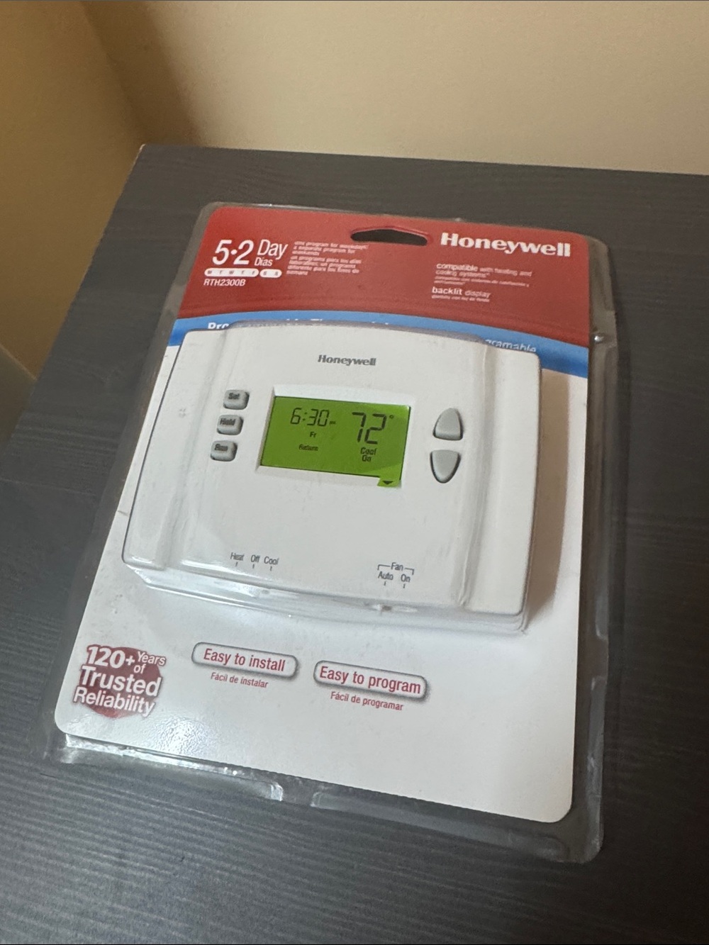 Honeywell 5-2 Day Programmable Thermostat (RTH2300B) NEW
